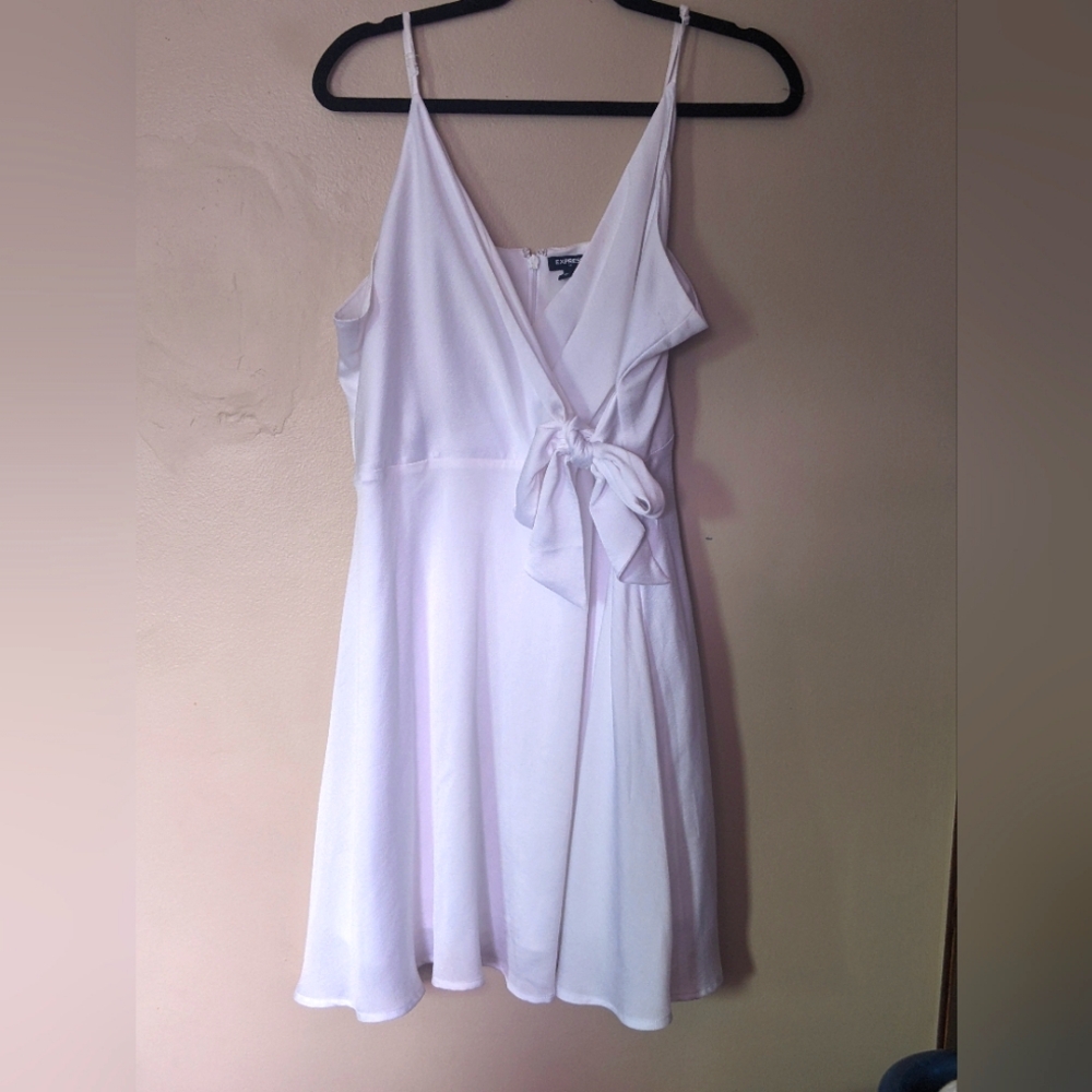 Express White Faux Wrap dress XL fit and flare